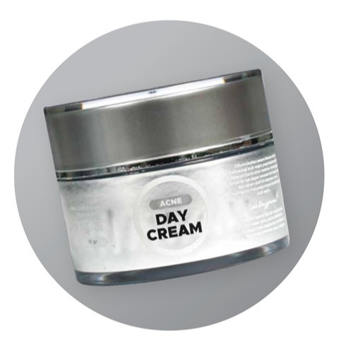 Acne Day Cream Krim Benings Indonesia Skincare by Dokter Oky Ukuran 10 gr - Bebas Acne 2-3 Minggu