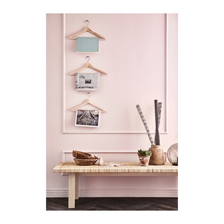 BUMERANG Gantungan hanger baju dan pakaian warna alami BUMERANG Gantungan hanger baju dan pakaian warna alami