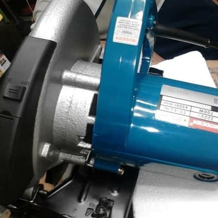 circular saw modern laser/serkel kayu/gergaji