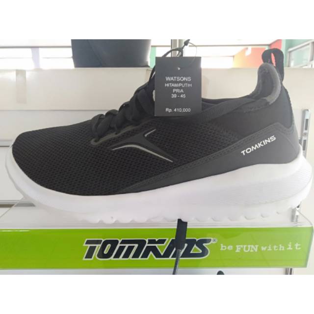Sepatu Tomkins Watsons, Hitam/Putih,Size 39-45