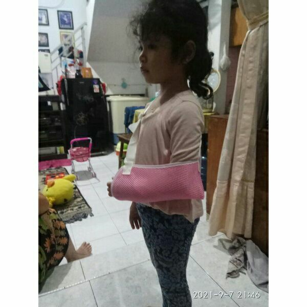 arm sling anak /gendongan tangan anak /penyangga tangan anak premium