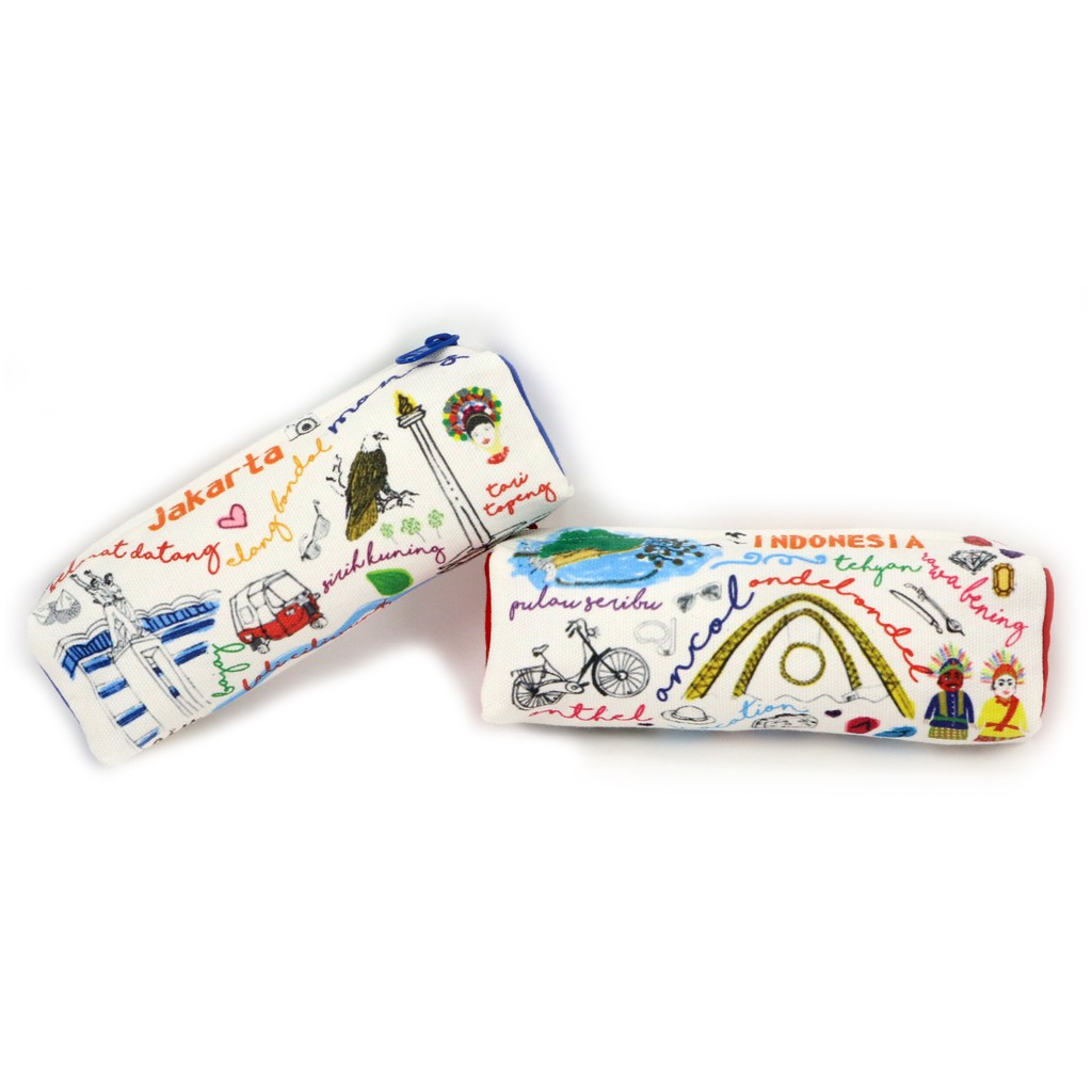 

TEMPAT PENSIL KANVAS KOTAK OLEH OLEH SOVENIR JAKARTA