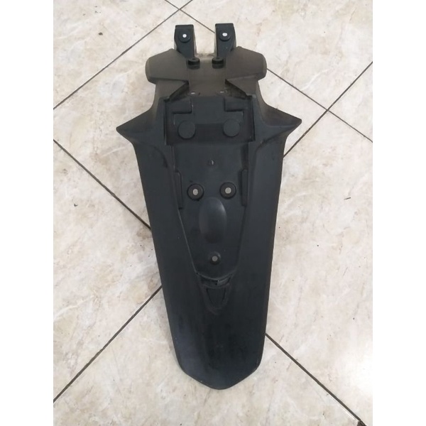 Spakbor Slebor Belakang Suzuki GSX R 150 Original Bekas