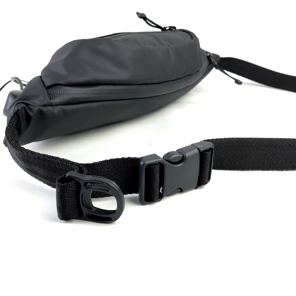 Tas Selempang Waistbag USB Waterproof Pria Wanita