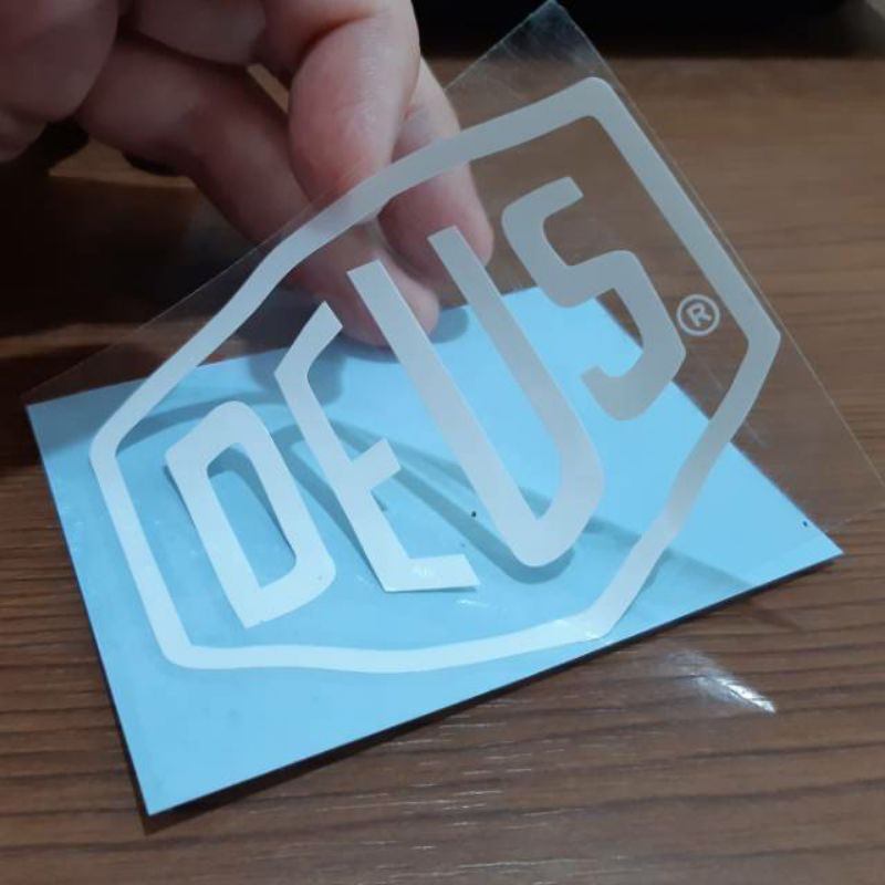 

STICKER DEUS LOGO