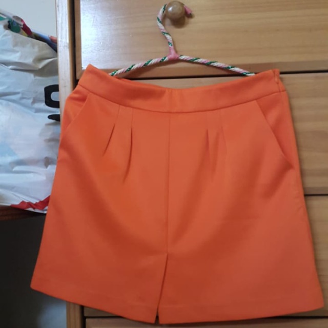 Rok Pendek Mini Skirt Brand SOLEMIO