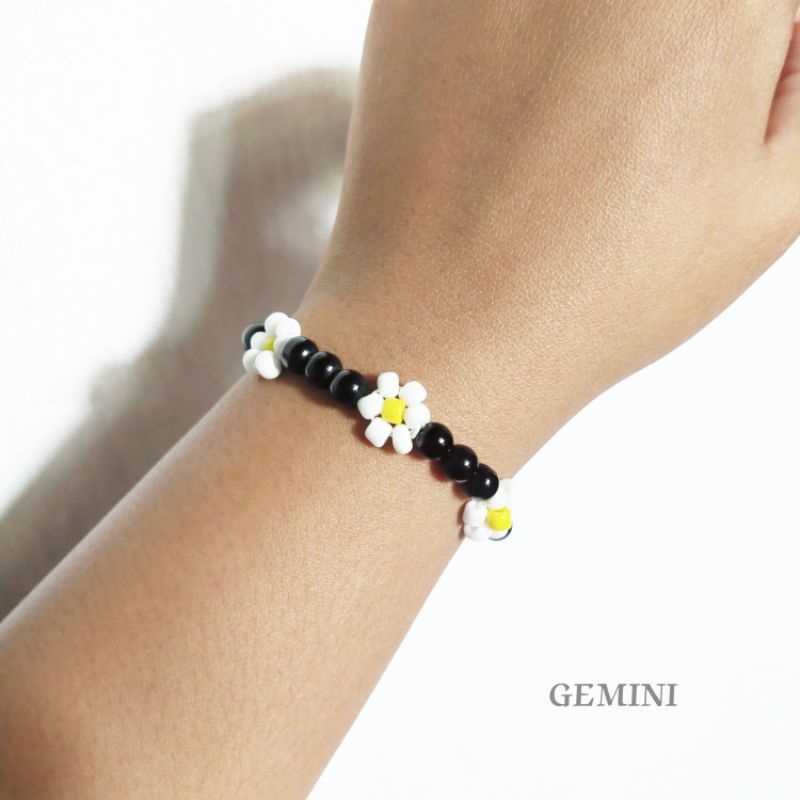 GELANG MANIK/ GELANG KOREA/ GELANG KPOP/ BEAD BRACELET/ GELANG REMAJA