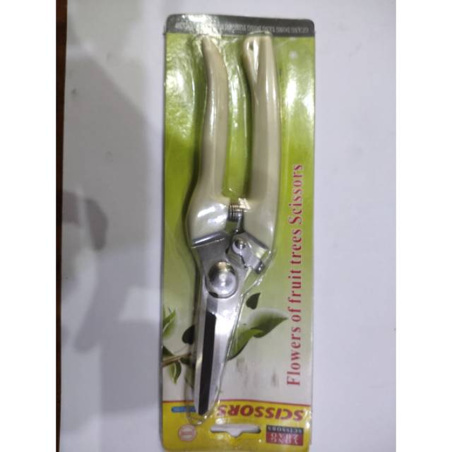 

Gunting serba guna scissors