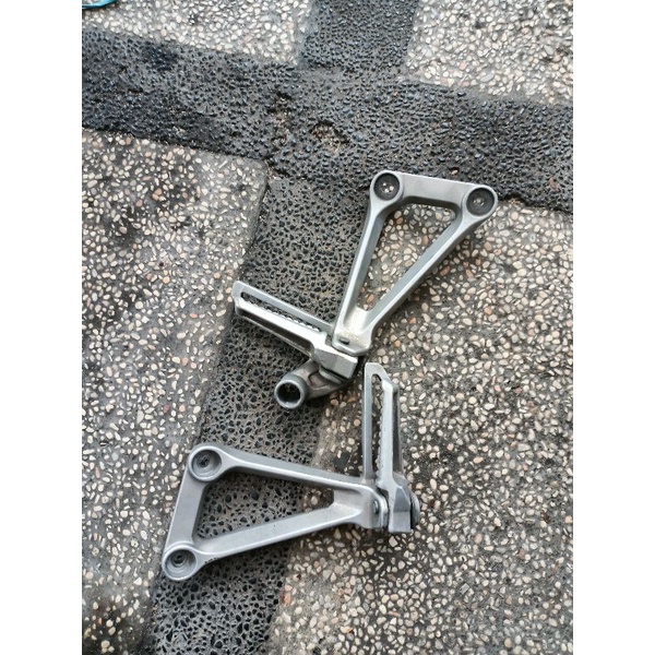 Footstep , postep, pijakan kaki belakang CBR 150R 2015 K45