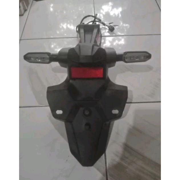Slebor Spakbor belakang CBR 150 150R Led facelift