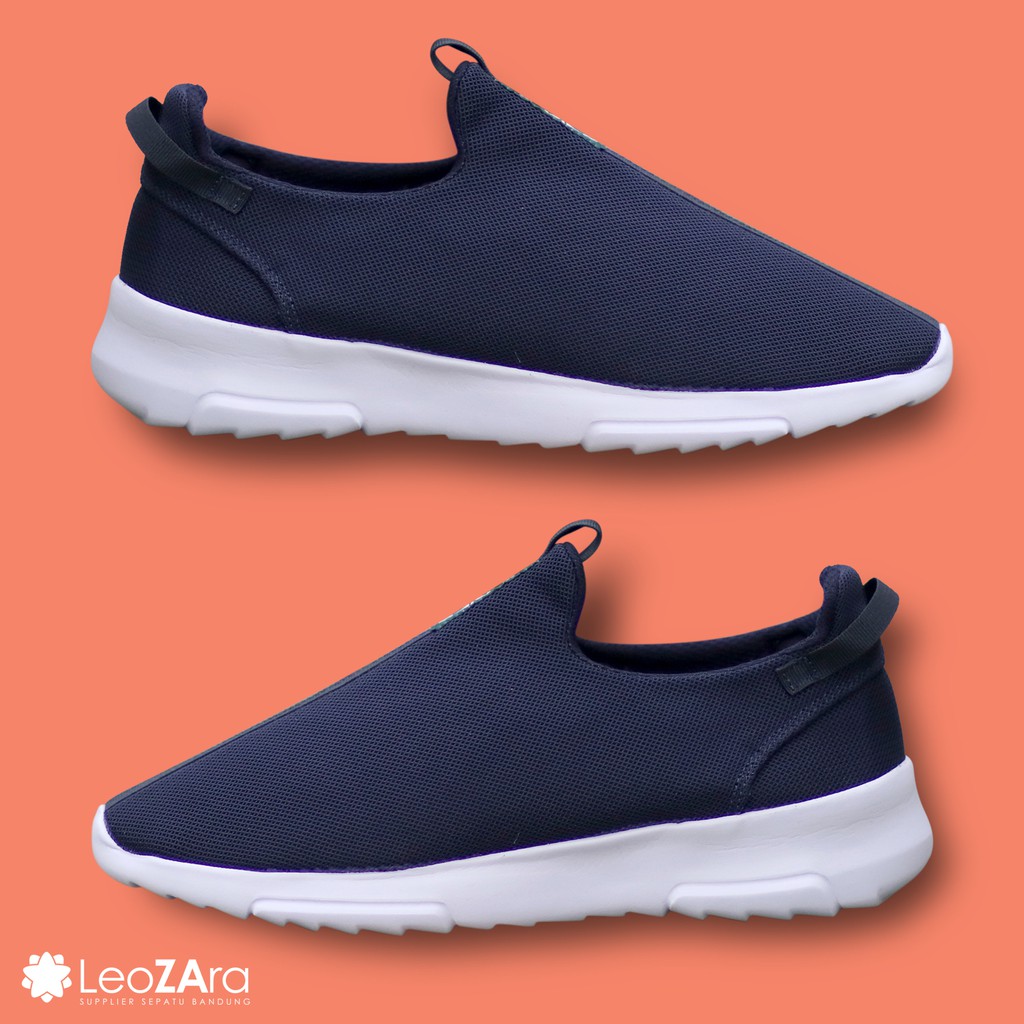 Sepatu Pria Adidas Slip On Bahan Nyaman Di Kaki Ringan Enteng Elastis