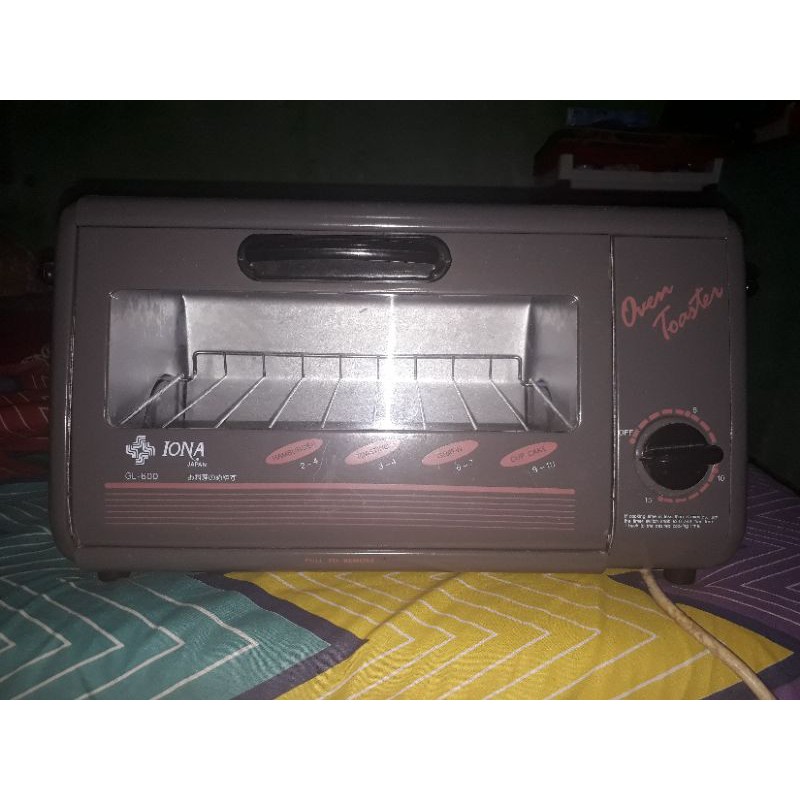 Preloved Oven Toaster Iona GL - 600