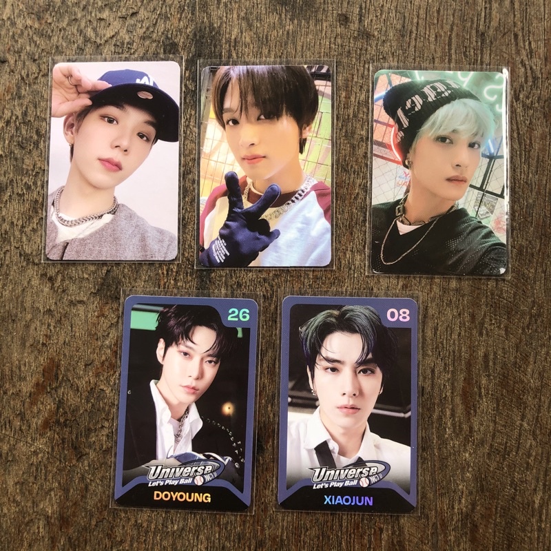 WTS TRADING CARD UNIVERSE LETS PLAY BALL