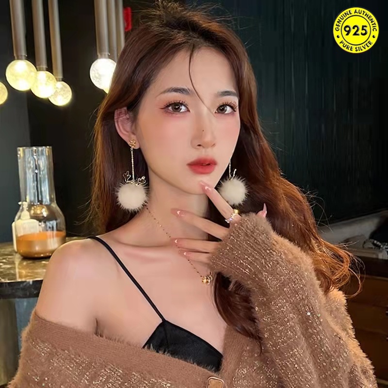 Anting Tusuk Gantung Wanita Desain Snowflakebola Bulu Wol Gaya Musim Gugurdinginnatal Untuk Hadiah