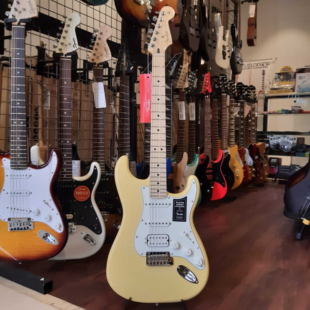 Fender Player HSS Stratocaster Electric Guitar, Maple FB ButterCream