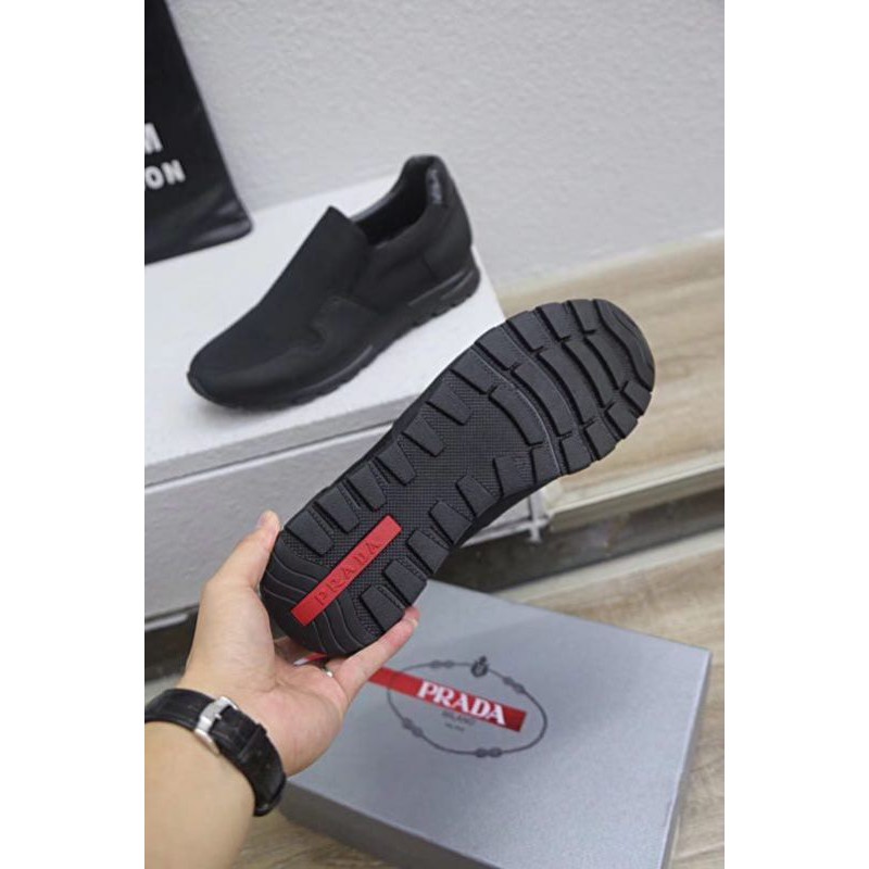 sepatu sneaker pria PR , sandal pria hitam slip on,2820