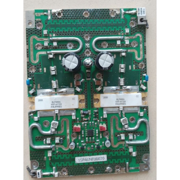 Pallet Booster Pemancar TV UHF 600 WATT