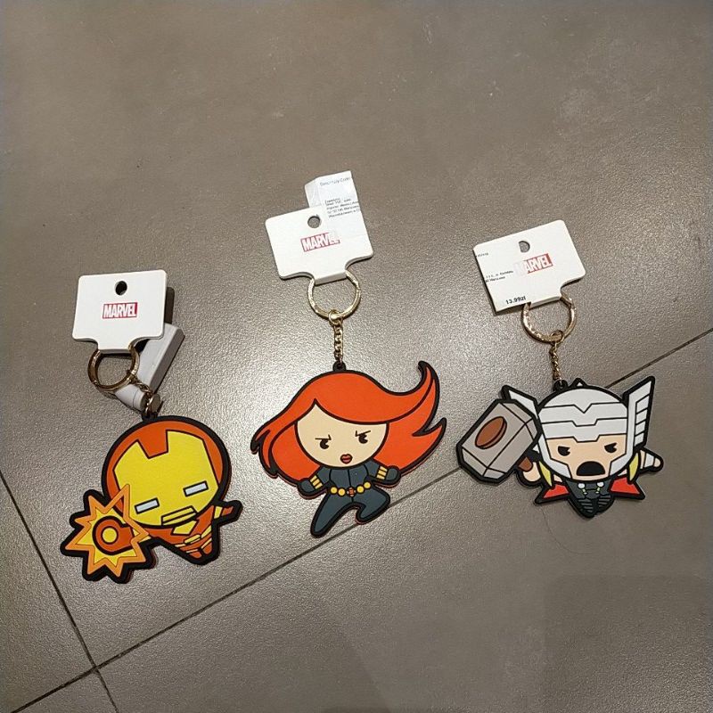 Miniso Gantungan kunci kaca marvel