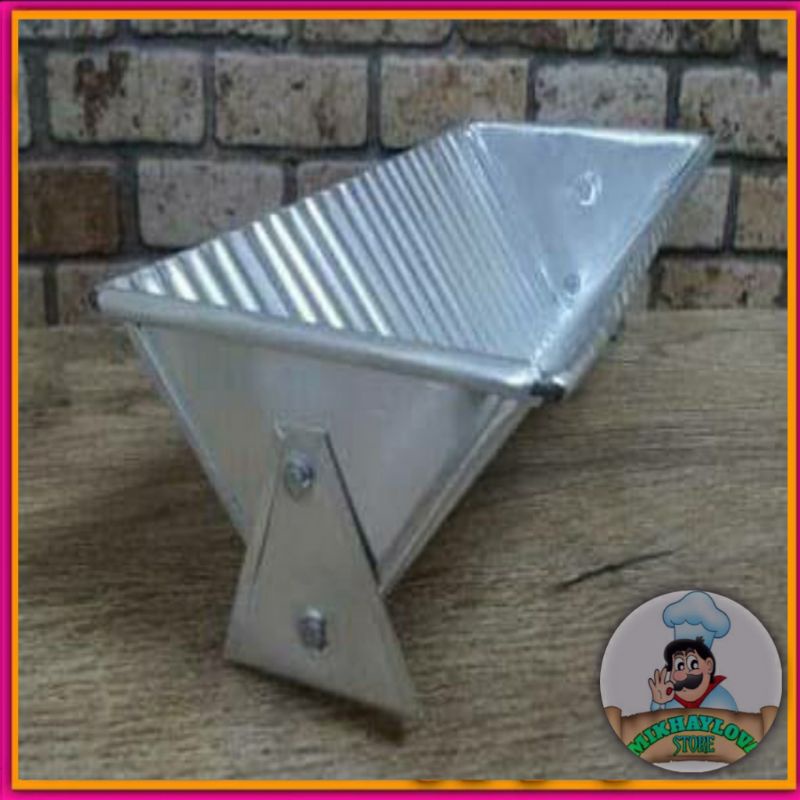 Loyang Semangka / Loyang Bolu Semangka / Loyang Piramida Bergerigi