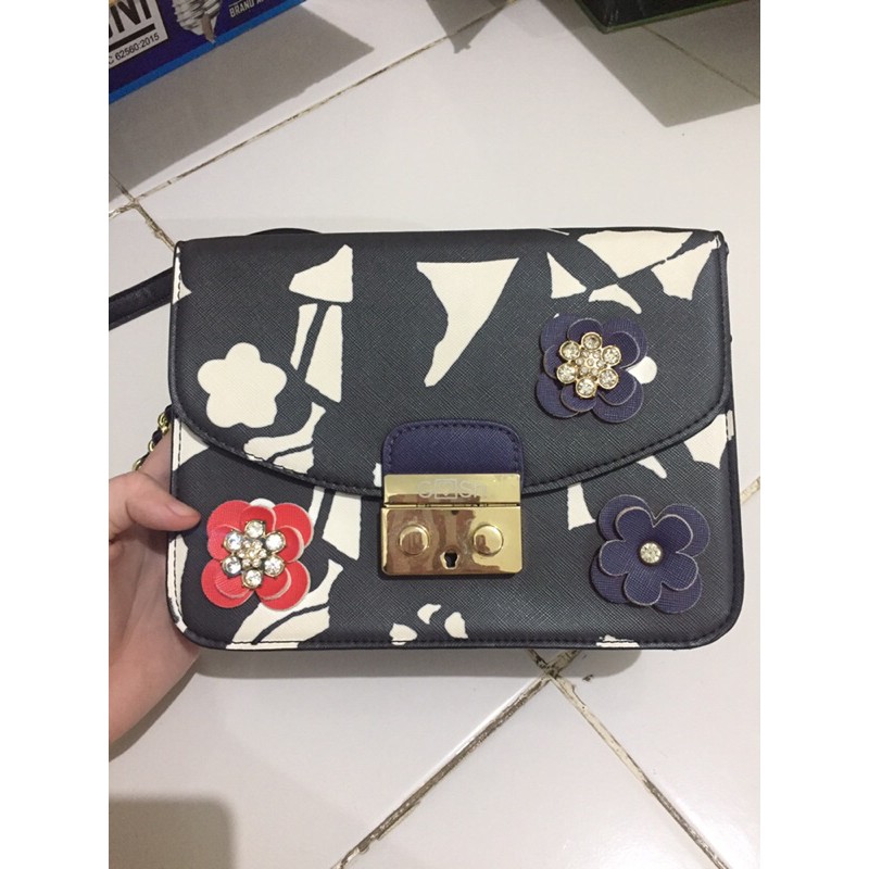 tas selempang gosh (preloved)
