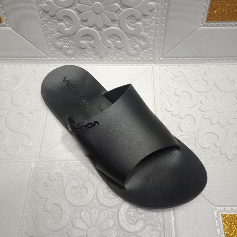 Sandal Pria/Sandal slop Pria/Sale Sandal Pria/Merek Volcom/Sandal Santai Pria