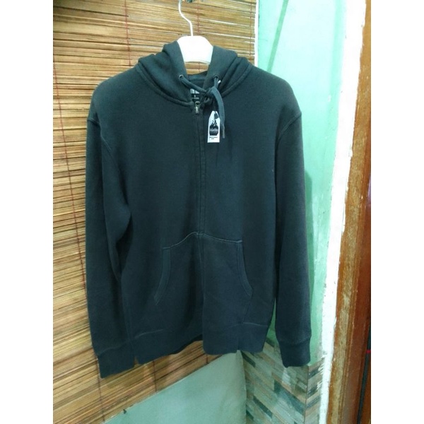 hoodie second uniqlo hitam size m