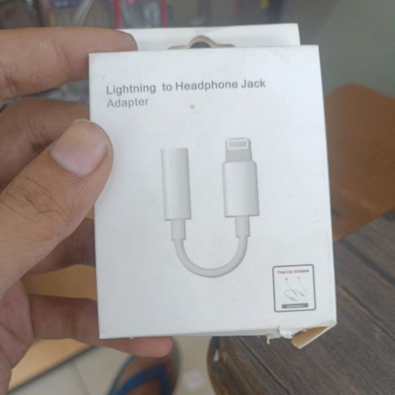 lightning to headphone Jack adapter