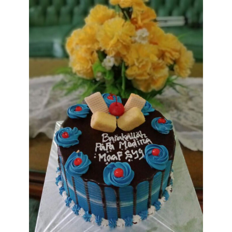 

KUE ULANG TAHUN (Ultah) uk.16 cm Fress free Pisau dan lilin