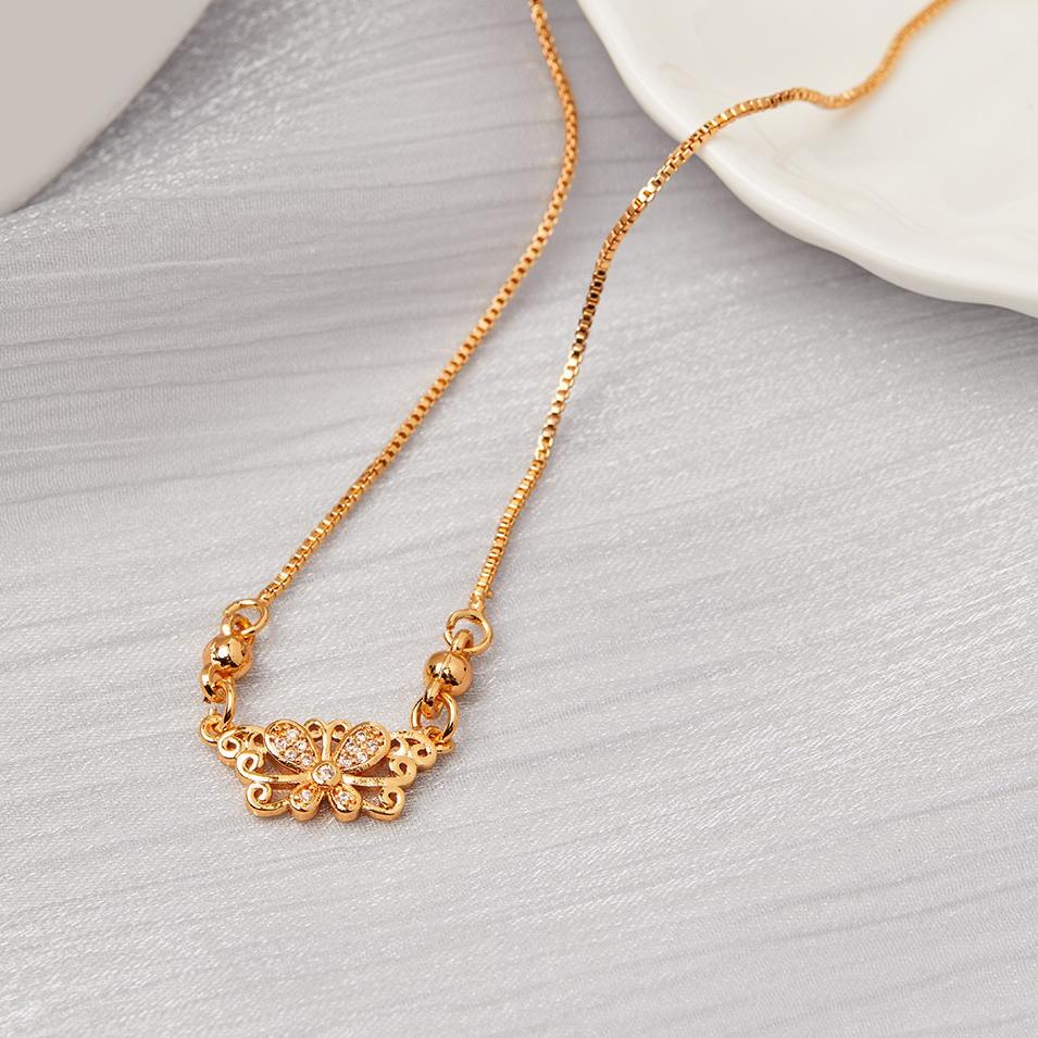 B8W4 Y357 Kalung Lapis Emas Liontin Necklace Kupu-Kupu Zirkon Versi Korea Perhiasan Necklaces IF0