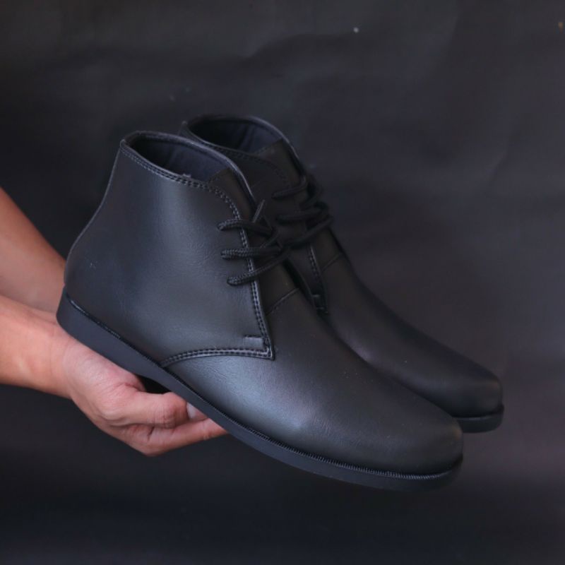 Sepatu Boots Pria Fashion Casual Kerja Formal Original Cozy Footwear Terbaru Murah