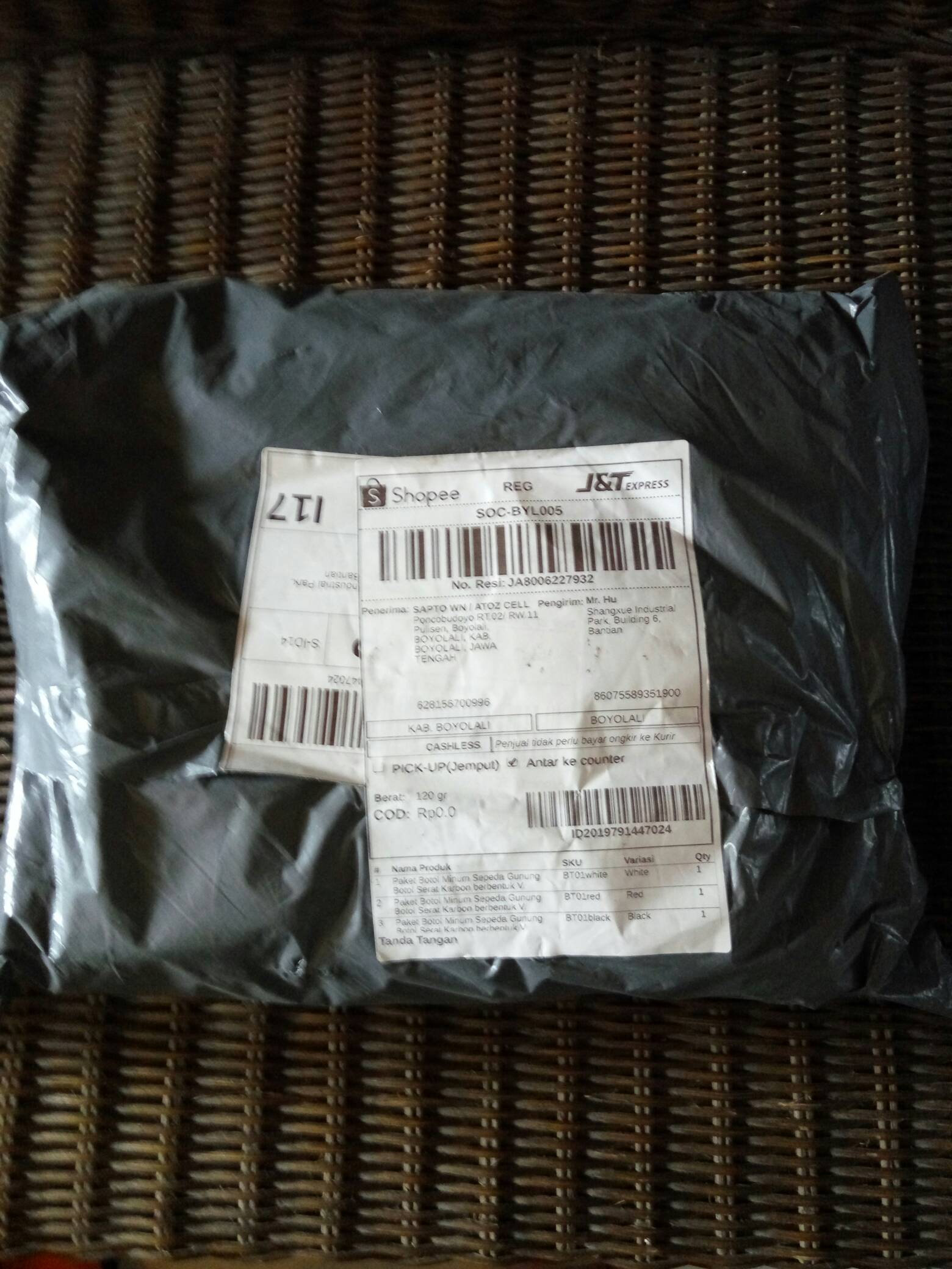 Paket Botol Minum Sepeda Gunung Botol Serat Karbon Berbentuk V.