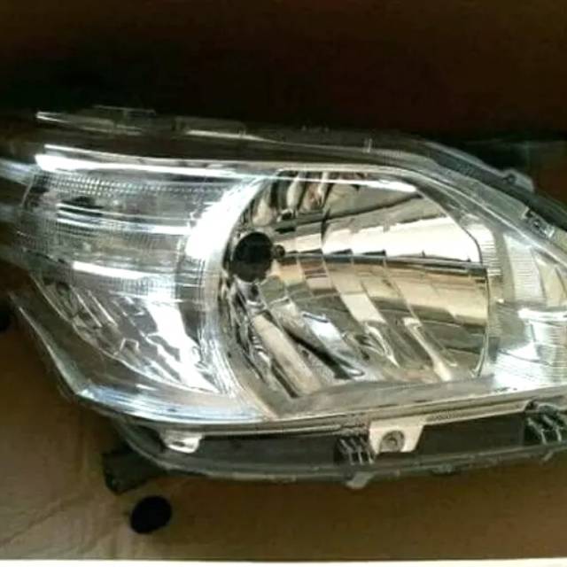 Headlamp grand innova 2012-2015