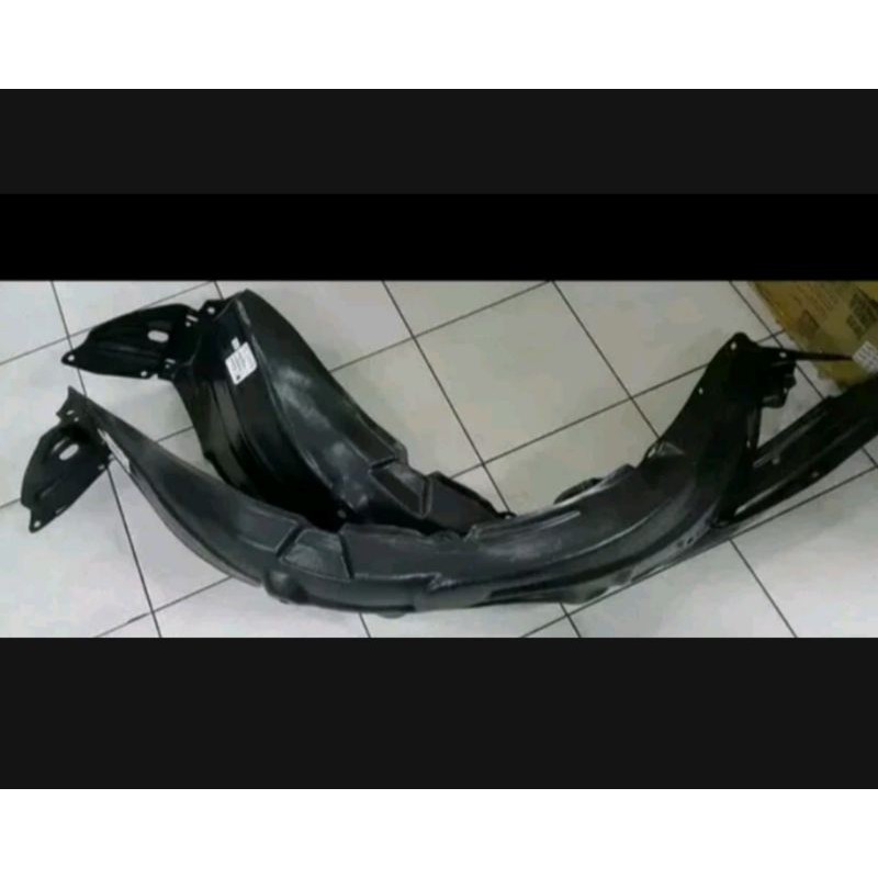 liner fender yaris 2012