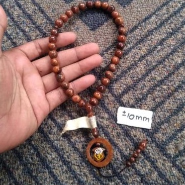 tasbih kokka bulat coklat bulan terompah ± 10 mm ( 10mm ) 33 butir ( kauka kaukah pukah pukaha kuka koka )