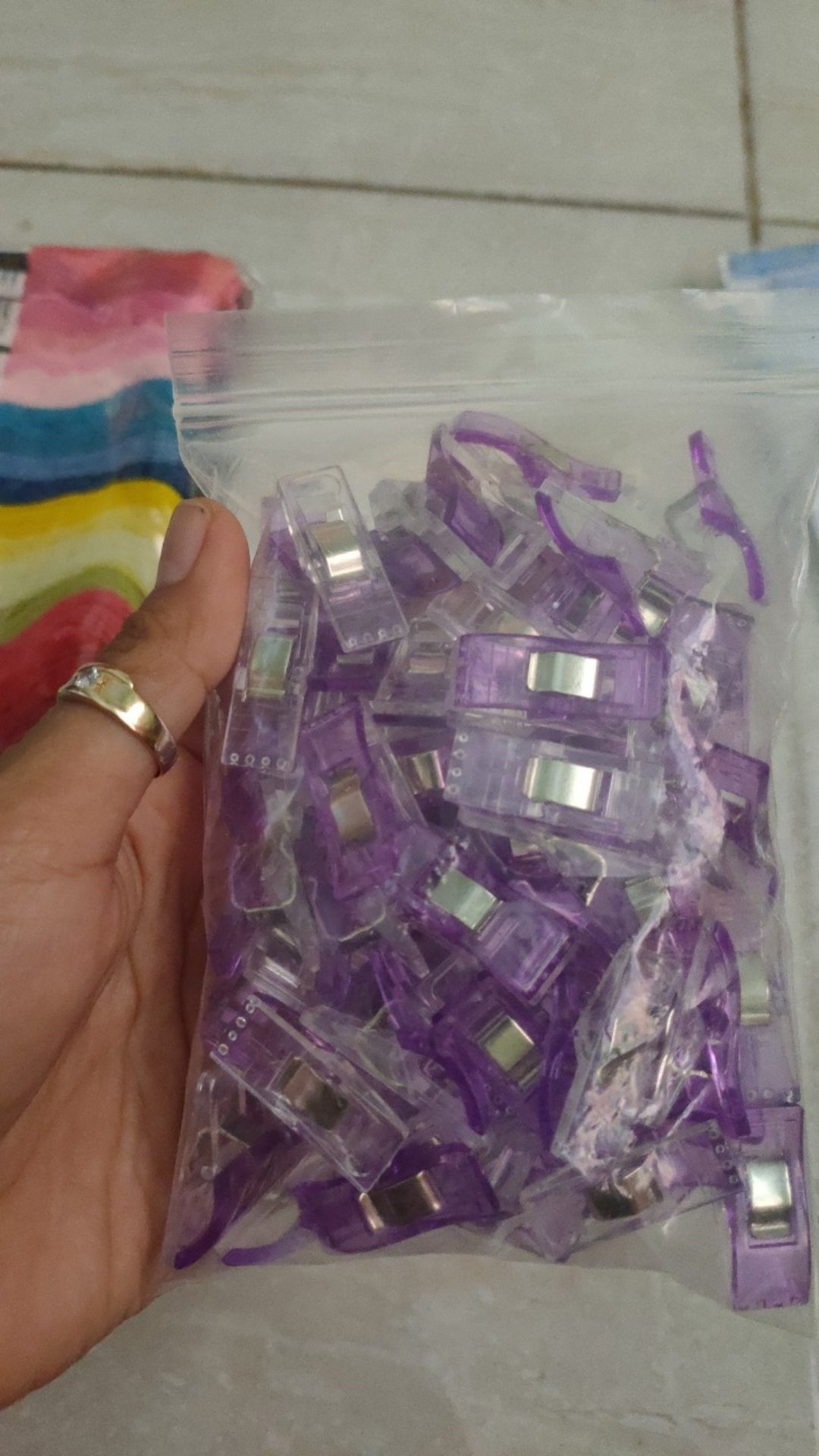 60 Pcs Klip Gantungan Pakaian Multifungsi Bahan Plastik Warna-warni