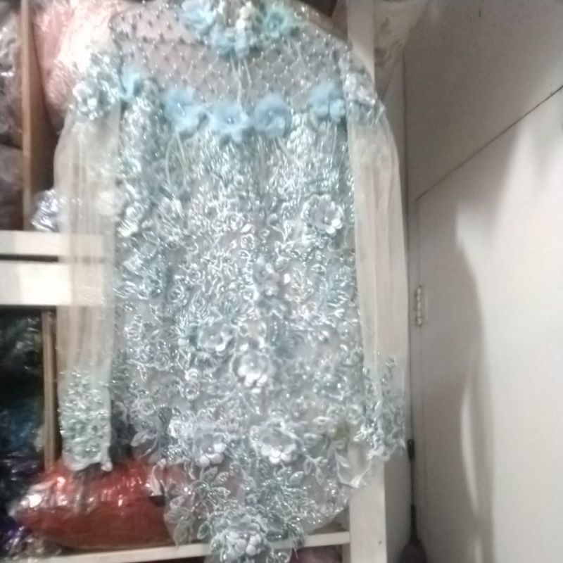 Kebaya Atasan Payet mutiara Frozen with bulu ostrich ala rich