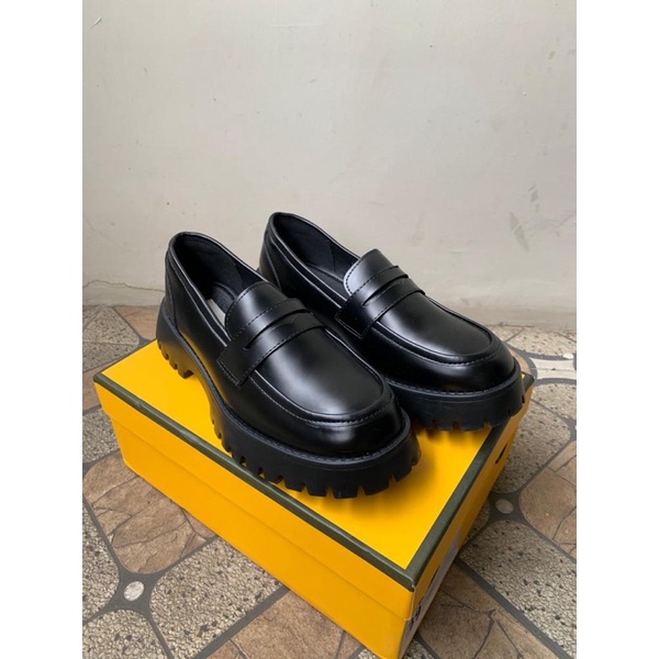 boots kafka the label