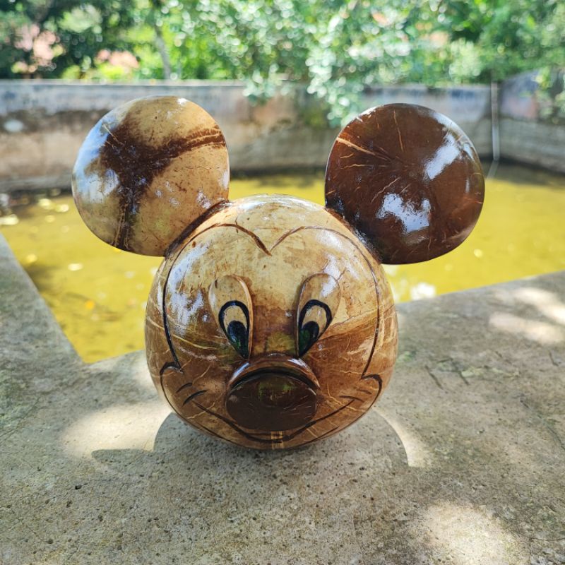 Celengan Tempat menyimpan penyimpanan uang karakter Mickey Mouse unik antik batok tempurung Kelapa