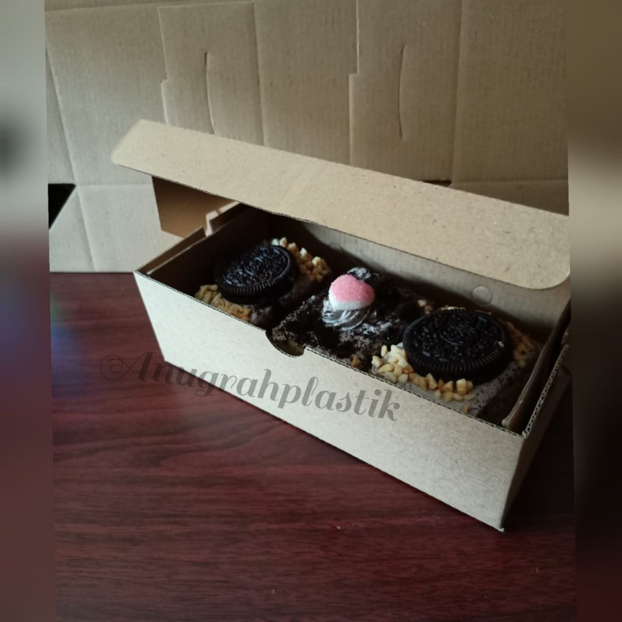 

Dus Kraft Kue Coklat Polos / dus kue 19 x 10 x 6 PER PACK