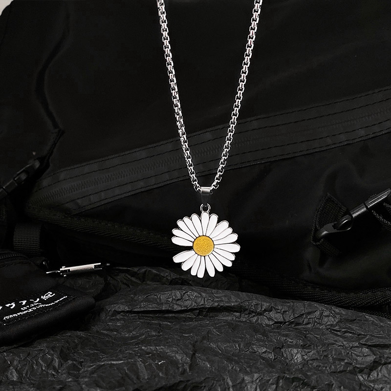 Kalung Liontin Daisy Bahan Titanium Steel Gaya Hip Hop Untuk Pria Dan Wanita