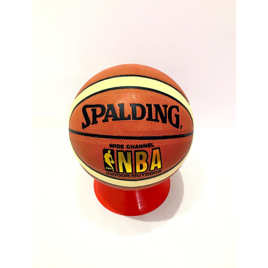 BOLA BASKET SPALDING &amp; GOLD + POMPA BESI