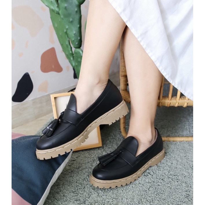 PHOEBE DOCMART - sepatu wanita / dokmart wanita/ loafer