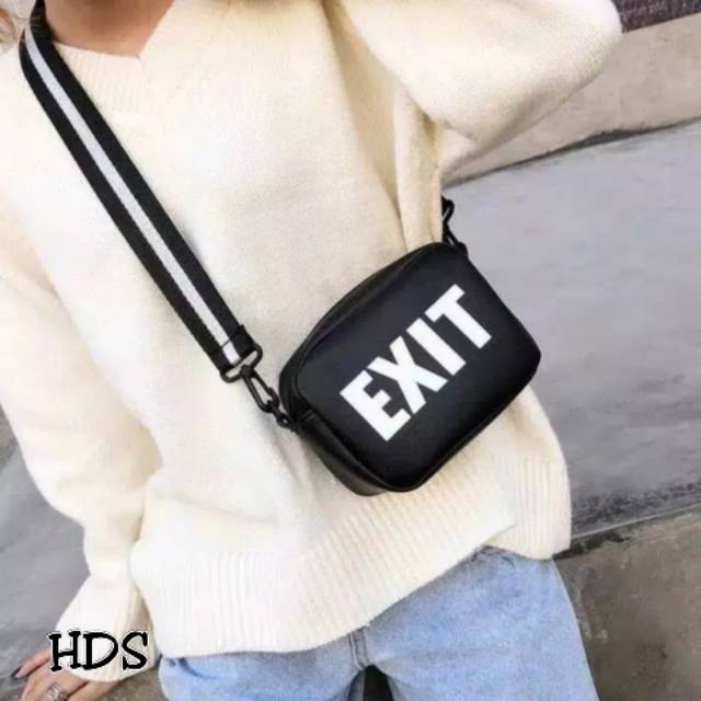 Tas Selempang GUCCI Sylvie Mini Snapshot Camera Sling Bag Wanita Serut Fashion Code EXIT MJ oval