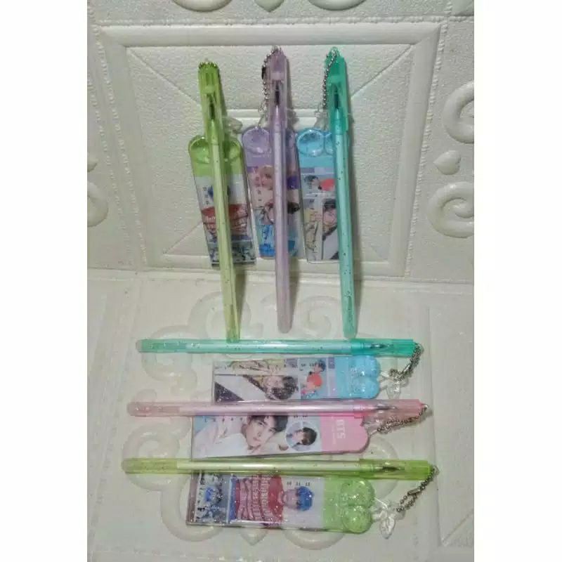 

pen gantungan foto BTS BT-21/PEN GEL BTS BT 21/PEN GANTUNG GARISAN