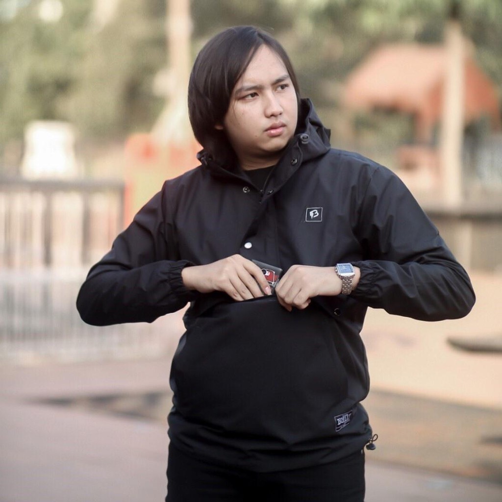 Jaket Cougle Polos Warna Hitam Jaket Parasut Jaket Outdoor Polos Jaket Premium Jaket Distro