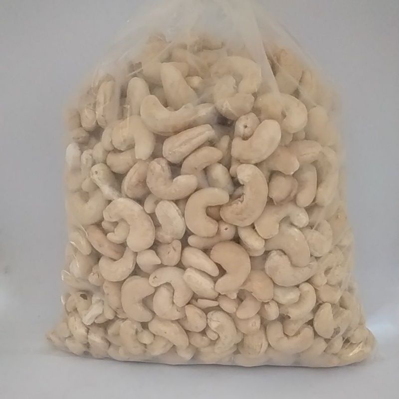 

kacang mede utuh 1 kg