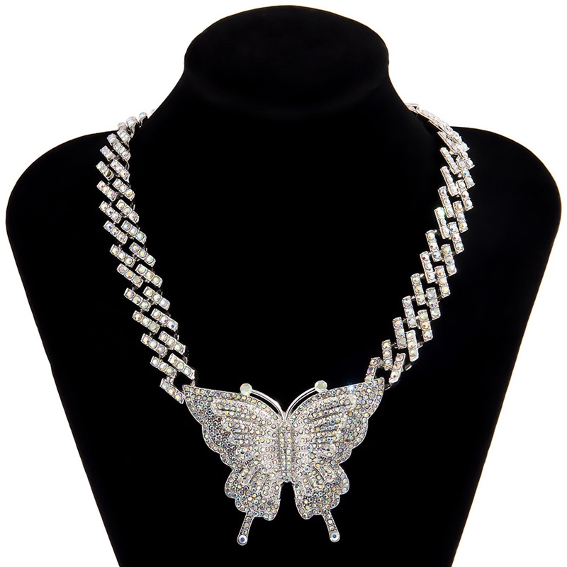 Kalung Rantai Liontin Kupu-Kupu Besar Aksen Kristal Berlian Imitasi Gaya Hip Hop Untuk Wanita