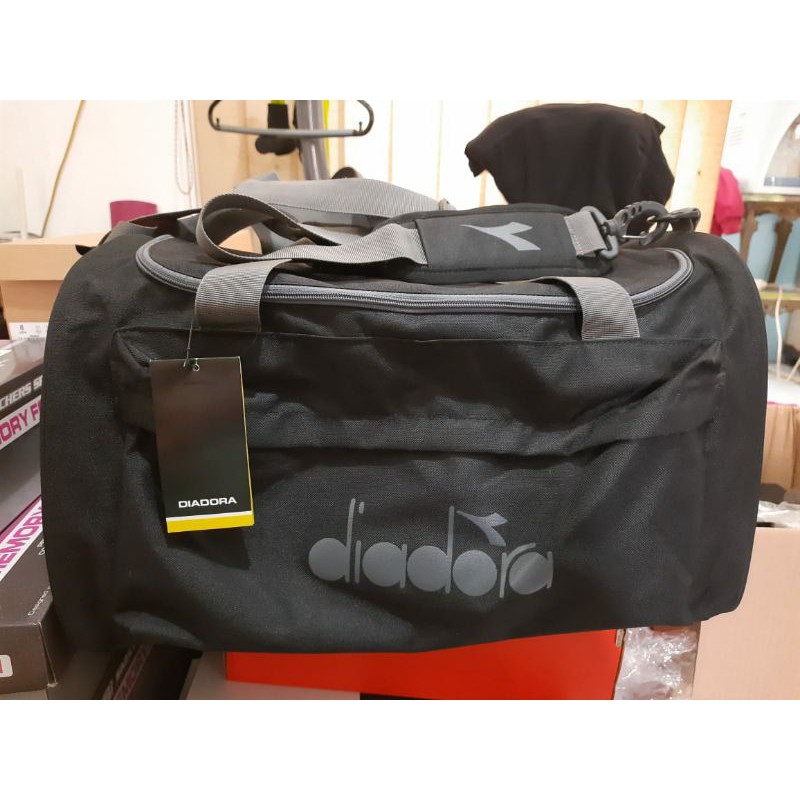Diadora gym bag / traveling bag