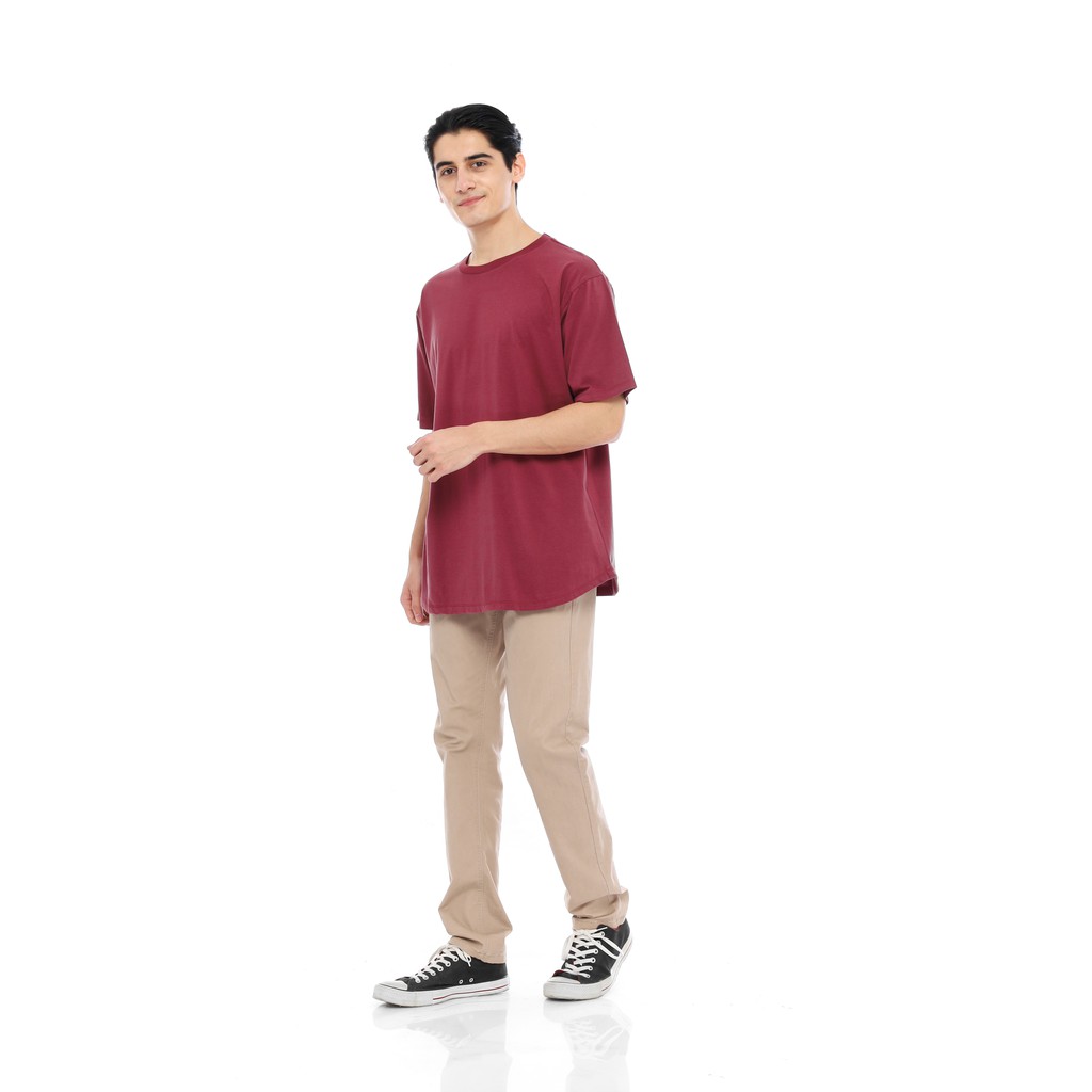 Dyllco T-Shirt Crewneck Maroon - Kaos Polos Maroon