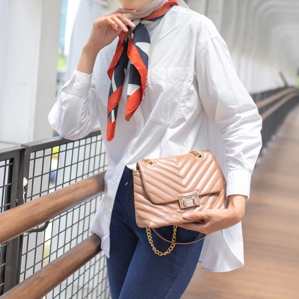 Slingbag Wanita Eila Tas Selempang Cewek Perempuan Tali Rantai Terbaru IrvanBagshop